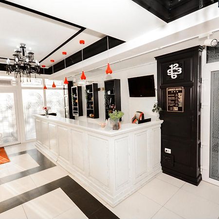 Hotel Andre'S Craiova Dış mekan fotoğraf