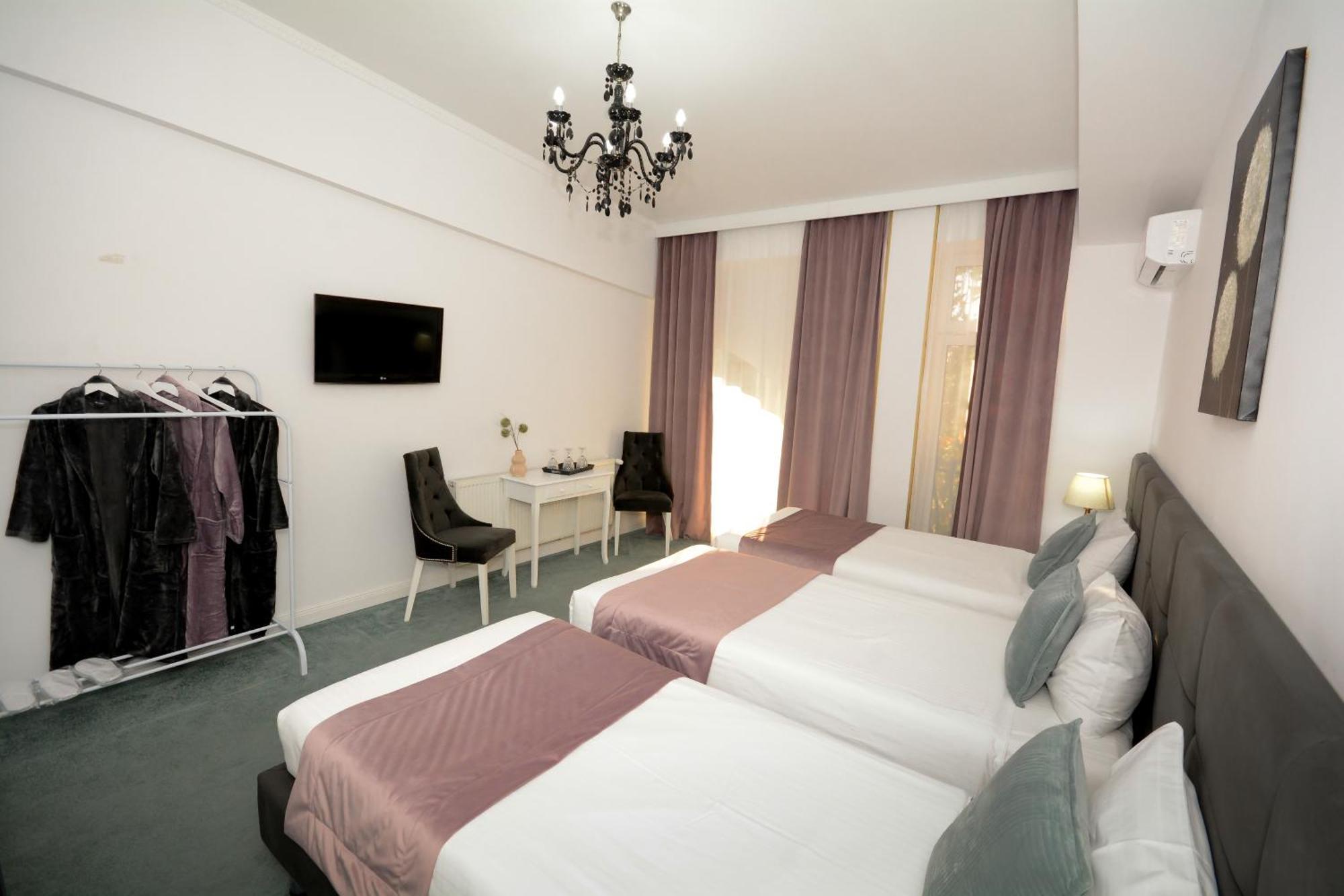 Hotel Andre'S Craiova Dış mekan fotoğraf