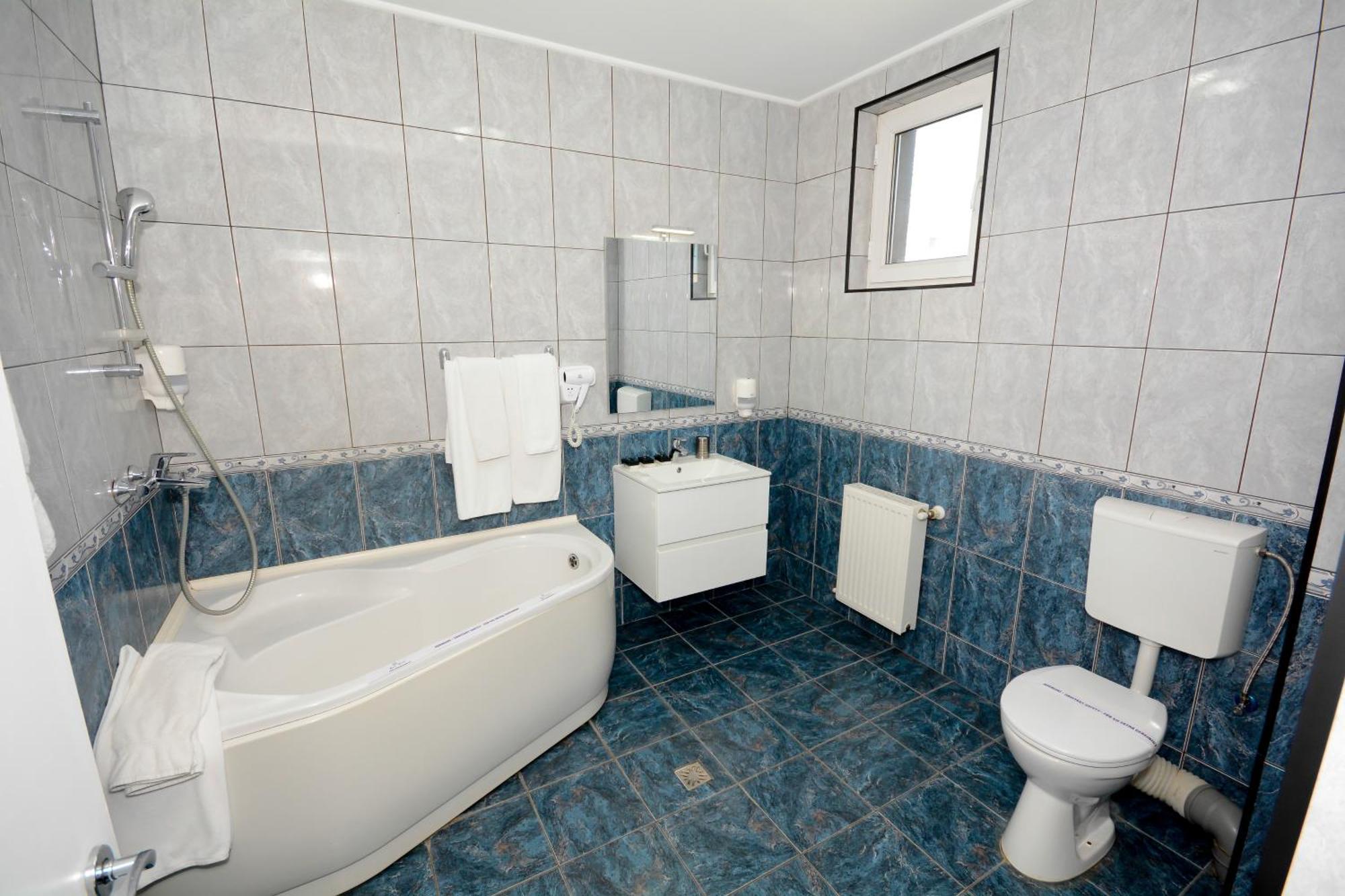 Hotel Andre'S Craiova Dış mekan fotoğraf