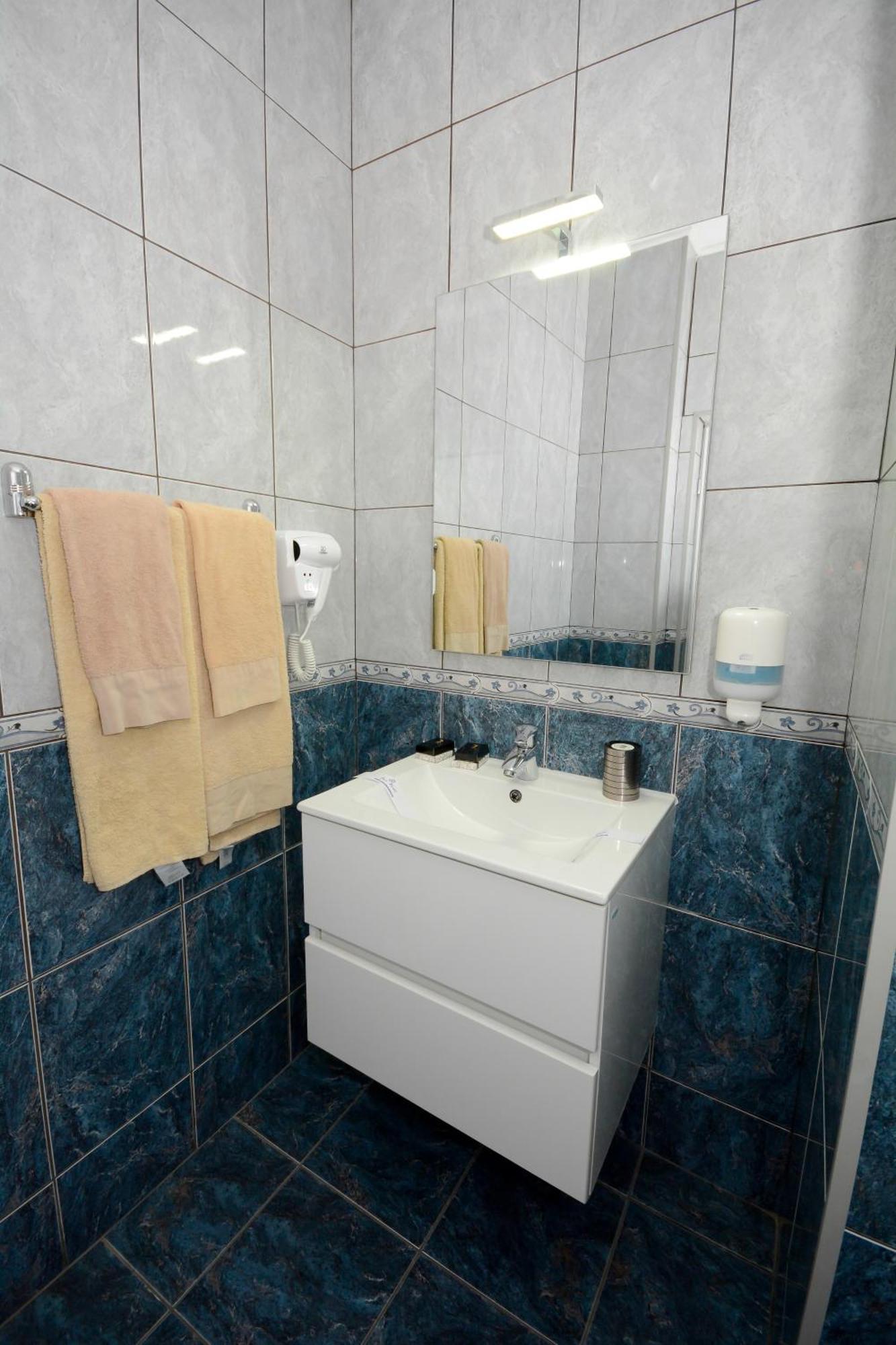 Hotel Andre'S Craiova Dış mekan fotoğraf