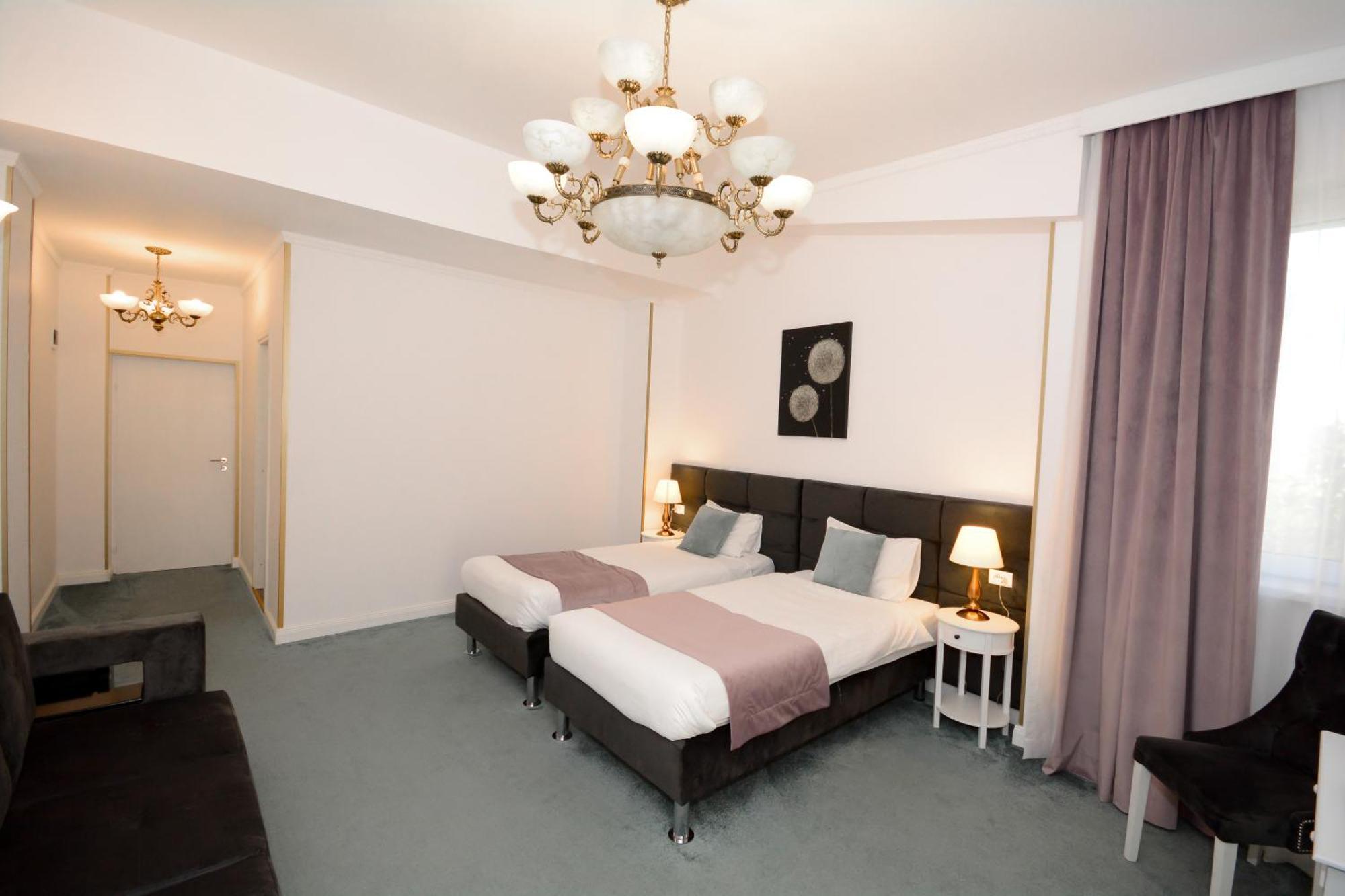 Hotel Andre'S Craiova Dış mekan fotoğraf
