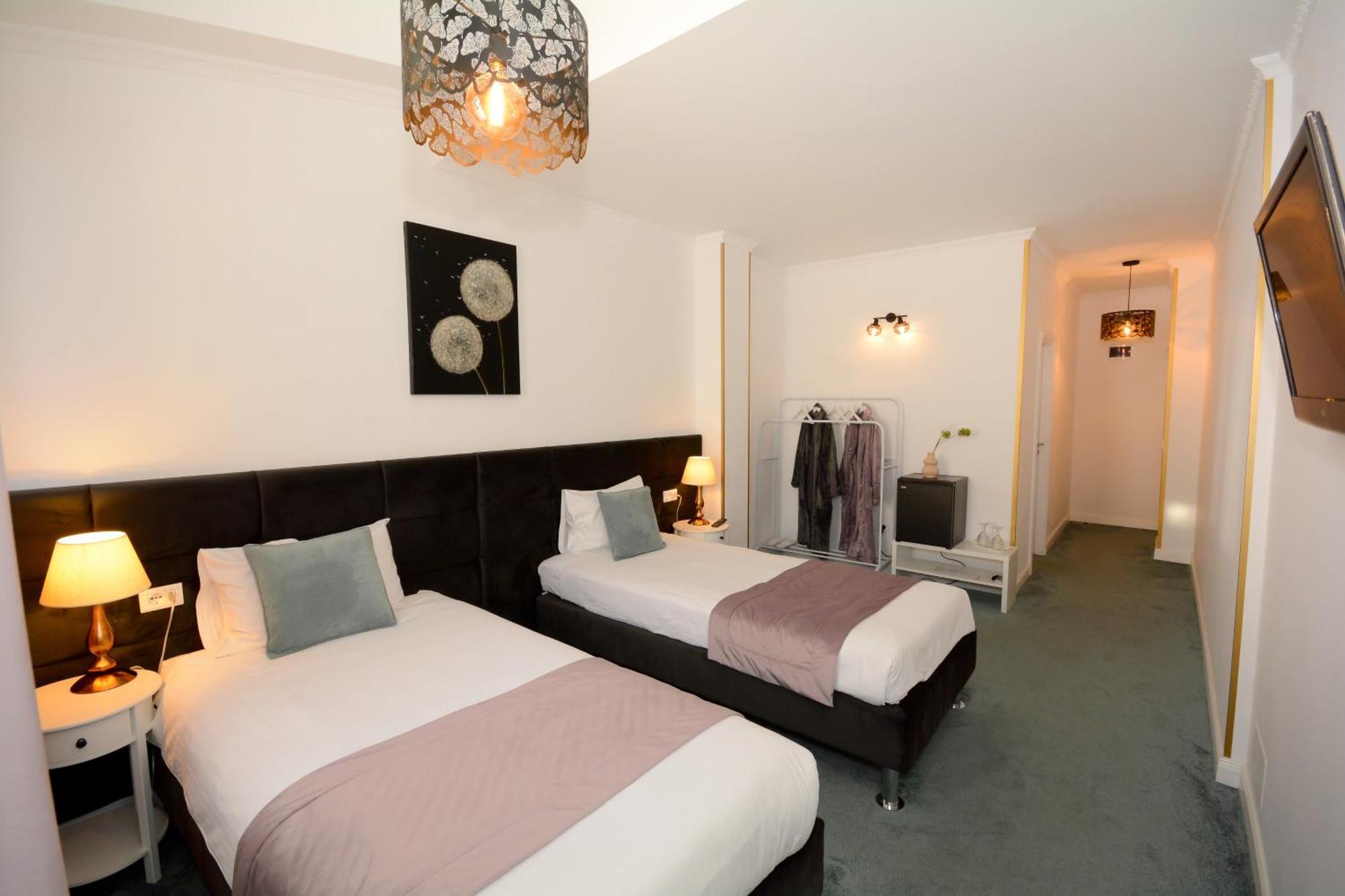 Hotel Andre'S Craiova Dış mekan fotoğraf