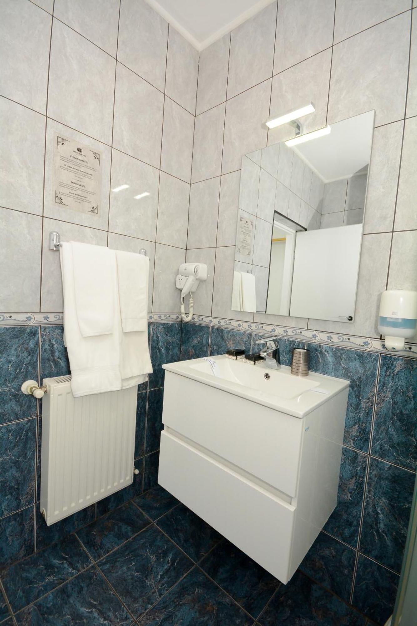 Hotel Andre'S Craiova Dış mekan fotoğraf