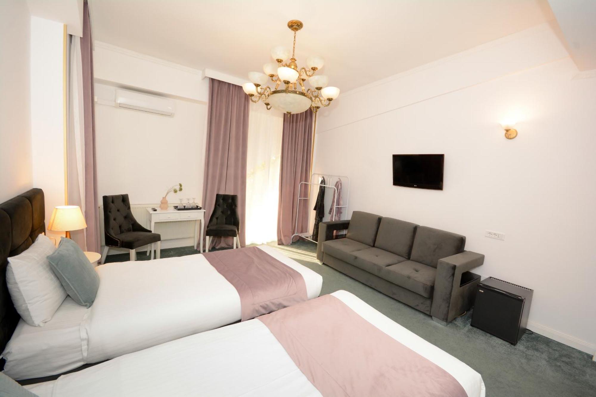 Hotel Andre'S Craiova Dış mekan fotoğraf