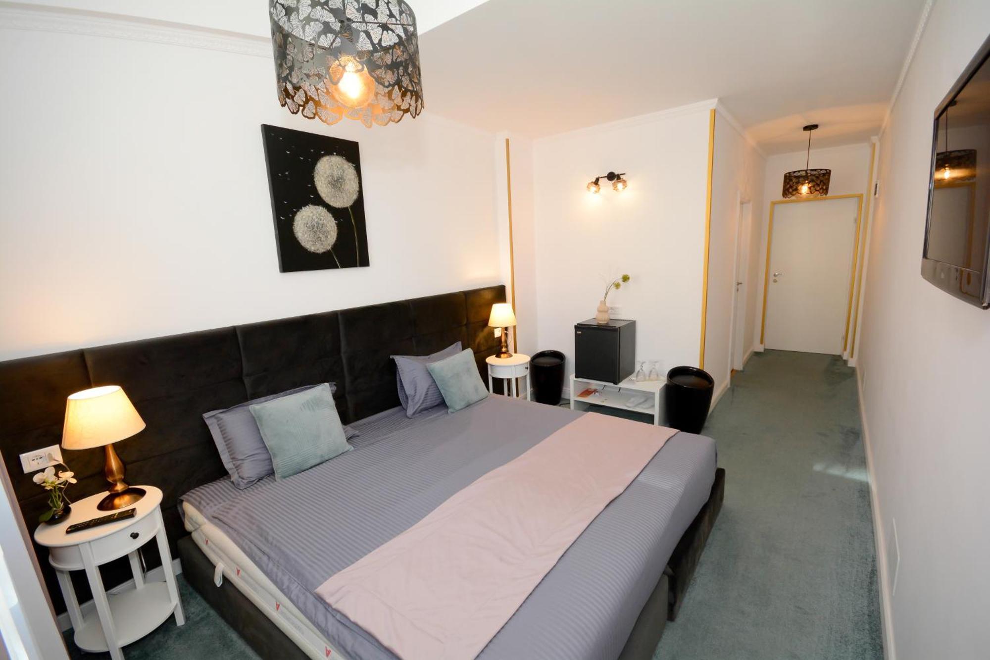 Hotel Andre'S Craiova Dış mekan fotoğraf