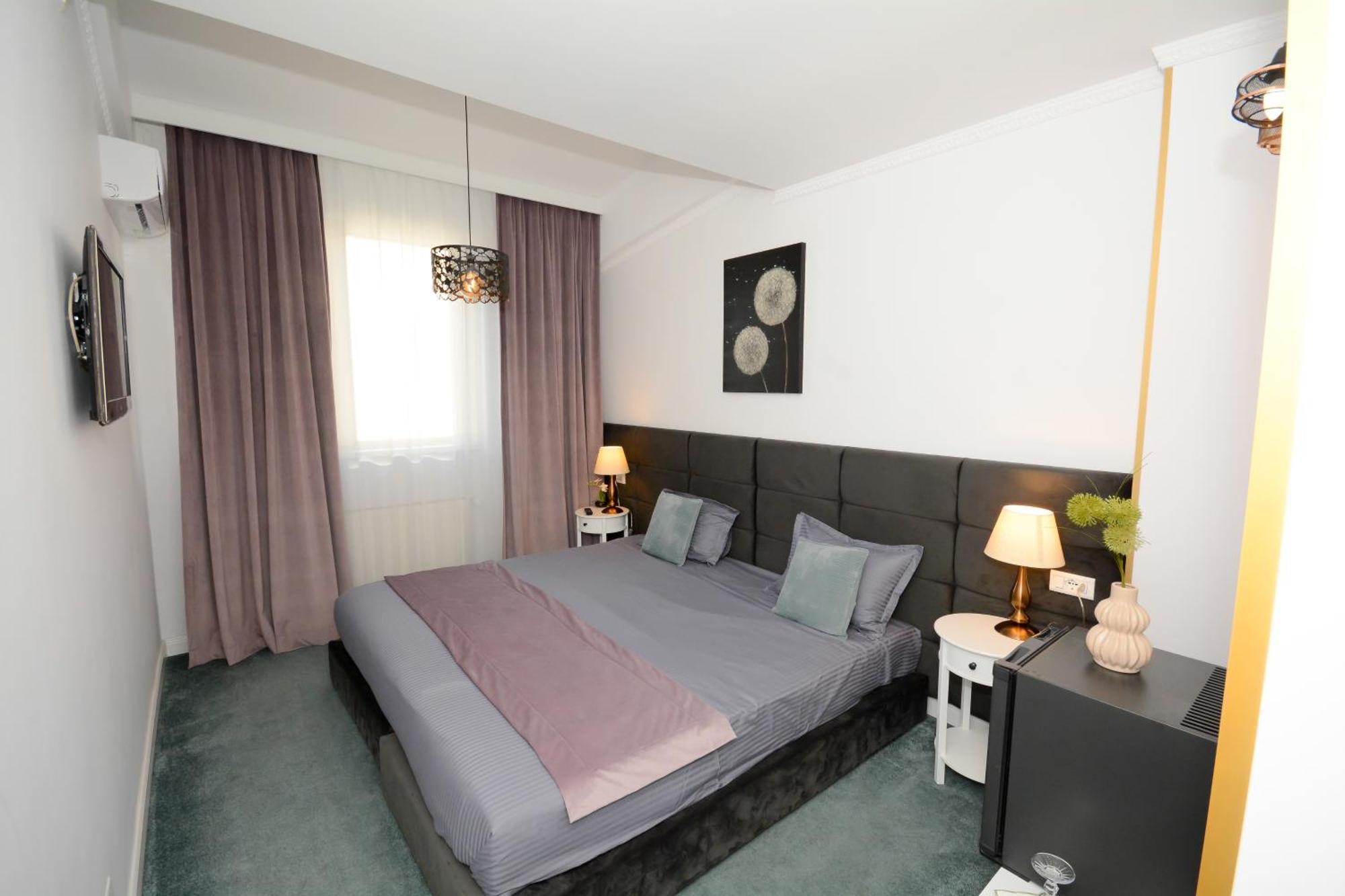 Hotel Andre'S Craiova Dış mekan fotoğraf