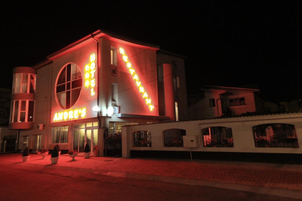 Hotel Andre'S Craiova Dış mekan fotoğraf